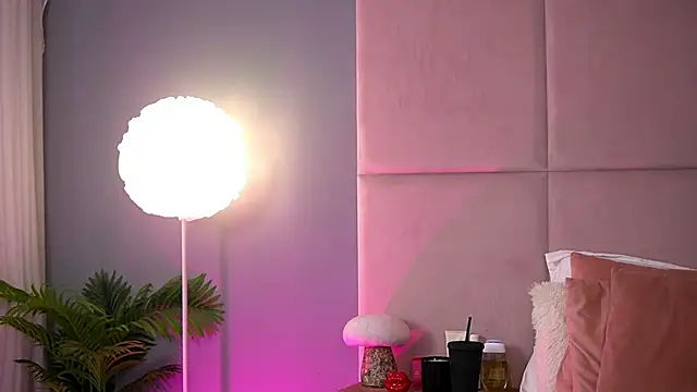 AlmaLuv online show from 02-13-26, 05:03