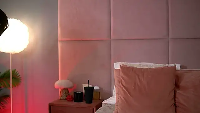 AlmaLuv online show from 02-23-26, 04:21