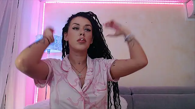 LaylaCruzRose online show from 03-11-26, 06:08