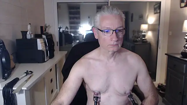 Snapshot of Goduleur69 chatting on 12-01-24, 04:40 Goduleur69 online show from 12-01-24, 04:40