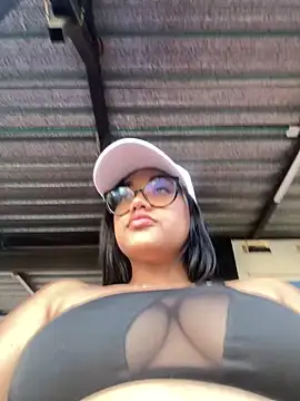 ElaEndez  online show from 01-19-25, 10:28