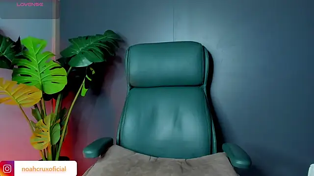 Snapshot of noah_crux chatting on 06-03-26, 10:04 noah crux online show from 06-03-26, 10:04