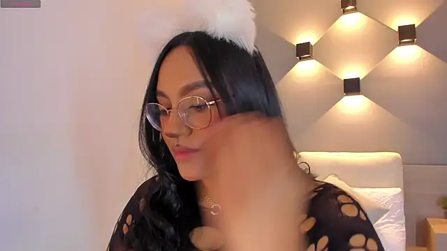 ellamontoya online show from 10-30-25, 11:11