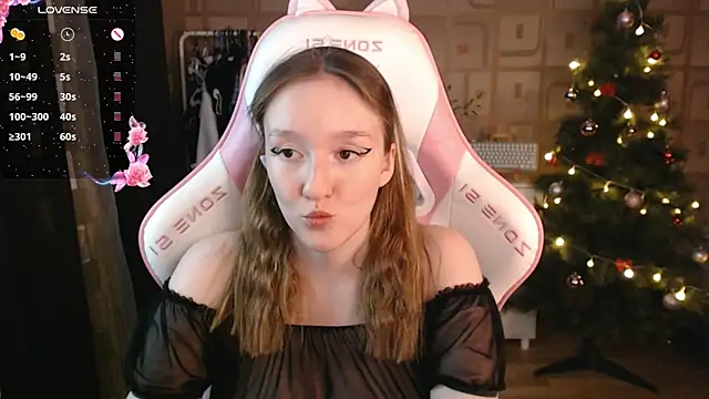 Snapshot of MoonlishSiren chatting on 12-17-24, 07:37 MoonlishSiren online show from 12-17-24, 07:37