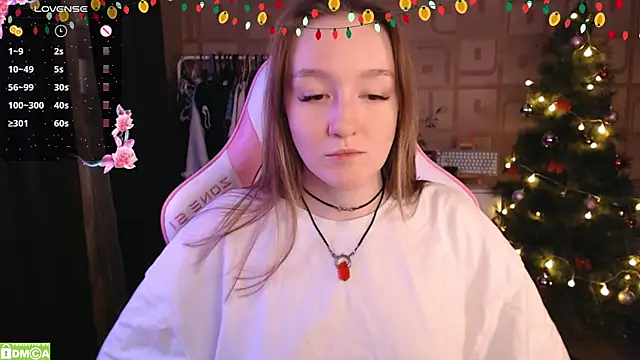 Snapshot of MoonlishSiren chatting on 12-21-24, 06:12 MoonlishSiren online show from 12-21-24, 06:12