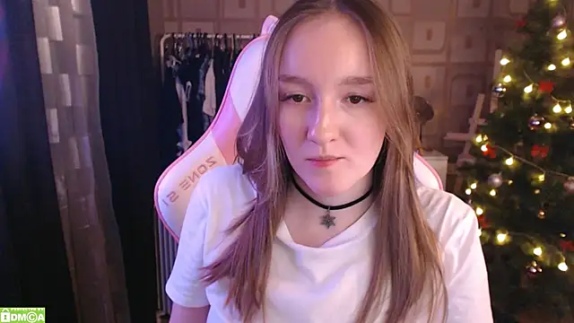 Snapshot of MoonlishSiren chatting on 01-31-25, 11:45 MoonlishSiren online show from 01-31-25, 11:45