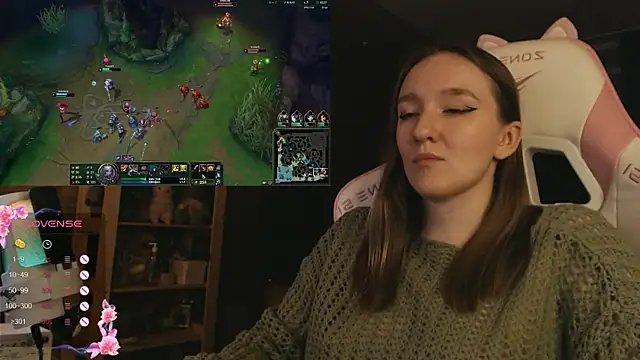 Snapshot of MoonlishSiren chatting on 11-02-25, 08:11 MoonlishSiren online show from 11-02-25, 08:11