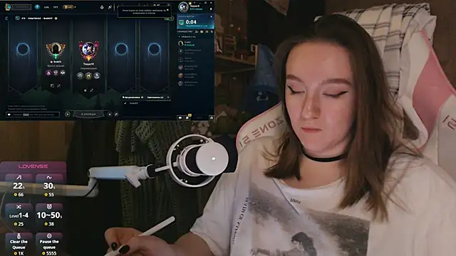 MoonlishSiren online show from 04-14-26, 09:21