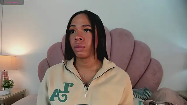 Nicole Paradise online show from 03-21-25, 12:50