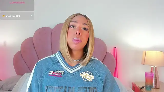 Nicole Paradise online show from 03-13-26, 12:56