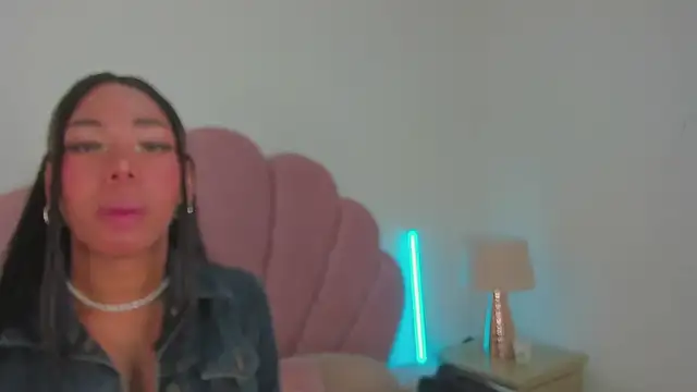 Nicole Paradise online show from 04-10-26, 12:54