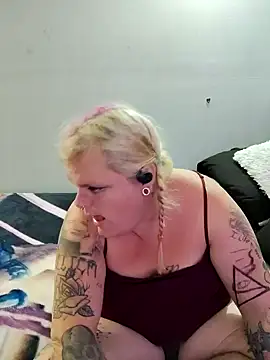 Snapshot of Trans_Girl_next_door420 chatting on 01-18-25, 03:53 Trans Girl next door420 online show from 01-18-25, 03:53