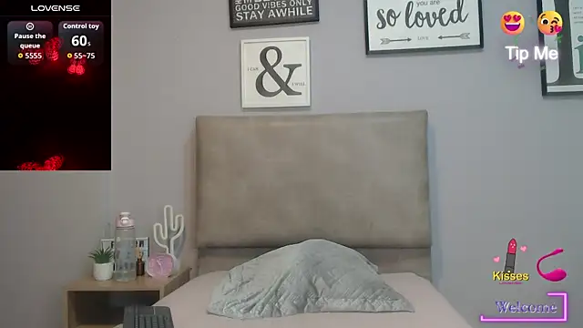 Snapshot of SophiaMeyerst chatting on 05-16-26, 02:05 SophiaMeyerst online show from 05-16-26, 02:05