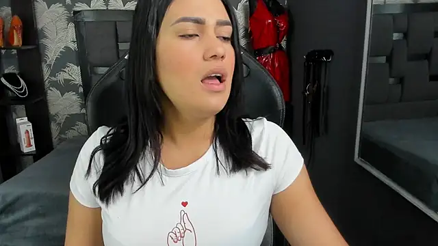 Cumming Tiffani online show from 10-07-25, 12:35