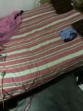 Aash Slave Boy online show from 04-29-26, 12:16