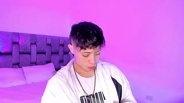 MarcusCollinss  online show from 12-11-24, 01:17