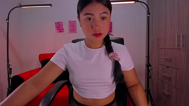Snapshot of cloy_baby__ chatting on 07-15-26, 11:15 cloy baby online show from 07-15-26, 11:15