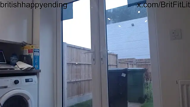 Snapshot of BritishHappyEnding chatting on 12-26-24, 10:05 BritishHappyEnding online show from 12-26-24, 10:05