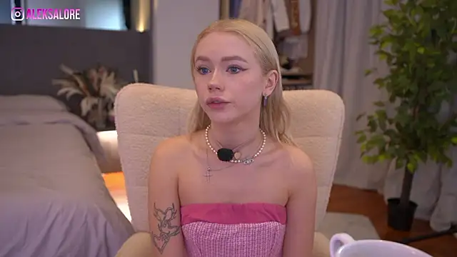 LexieLoree online show from 03-29-26, 02:33