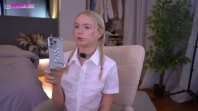 LexieLoree online show from 03-30-26, 02:34