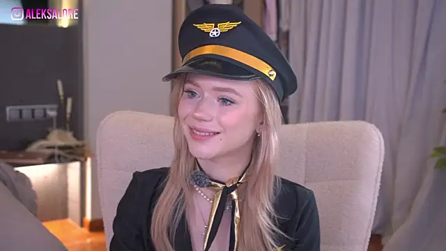LexieLoree online show from 05-31-26, 03:04