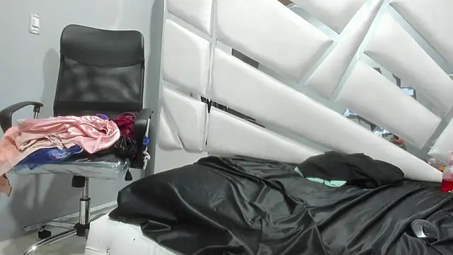 CooperEmma  online show from 01-08-25, 10:59