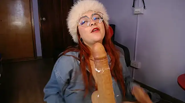 Snapshot of Layna_cold chatting on 02-01-25, 03:07 Layna cold online show from 02-01-25, 03:07