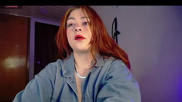 Snapshot of Layna_cold chatting on 03-01-25, 12:01 Layna cold online show from 03-01-25, 12:01