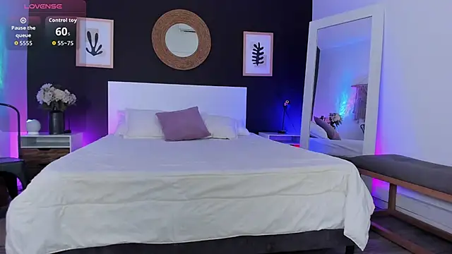 VioletPaket online show from 02-19-26, 12:12