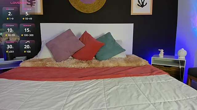 VioletPaket online show from 04-10-26, 11:37