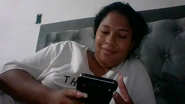 Kitra New online show from 02-17-26, 06:54
