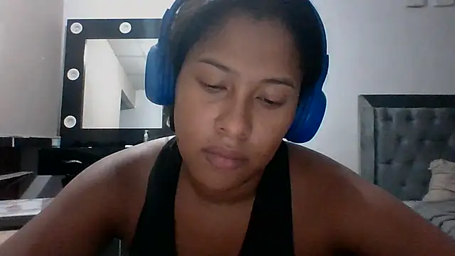 Kitra New online show from 04-21-26, 11:29