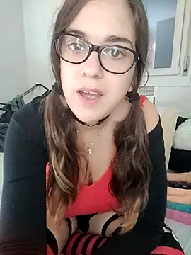 Miachan LaGattinaVogliosa online show from 10-15-25, 01:00