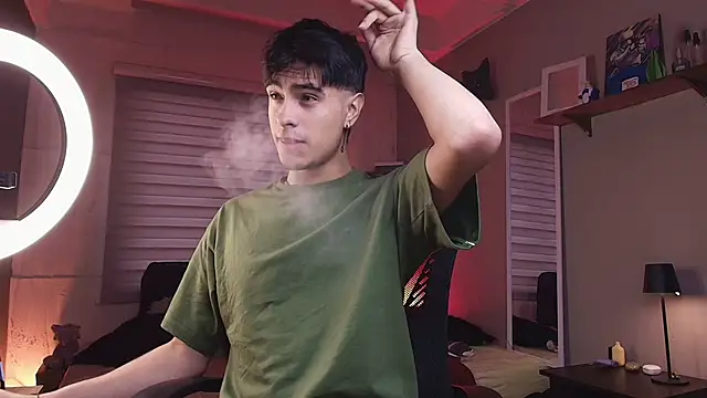 Snapshot of thiago_rockwelll chatting on 03-07-25, 10:32 thiago rockwelll online show from 03-07-25, 10:32