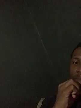 Snapshot of DManL chatting on 12-16-25, 04:45 DManL online show from 12-16-25, 04:45