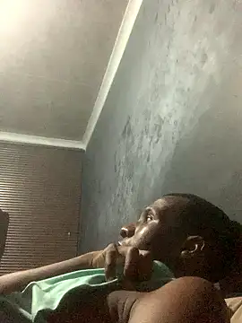 Snapshot of DManL chatting on 01-12-26, 05:51 DManL online show from 01-12-26, 05:51