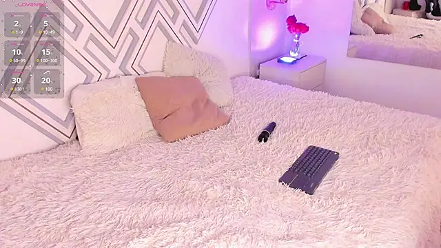  CurlyGirl  online show from 03-10-25, 10:45