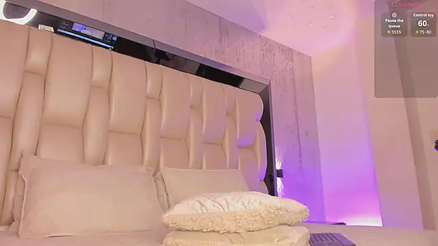  CurlyGirl  online show from 10-30-25, 08:09