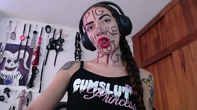 Eloise-brown online show from 01-07-25, 10:19