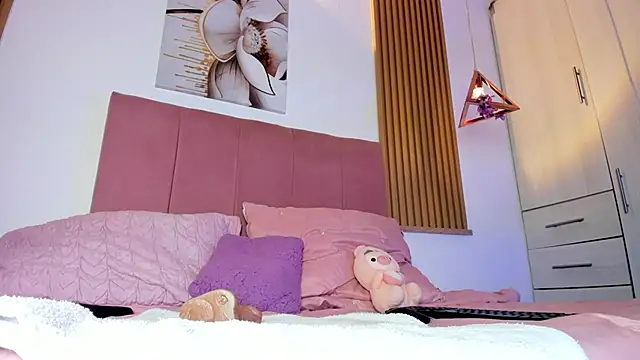 mia nevaeh online show from 05-09-26, 08:30