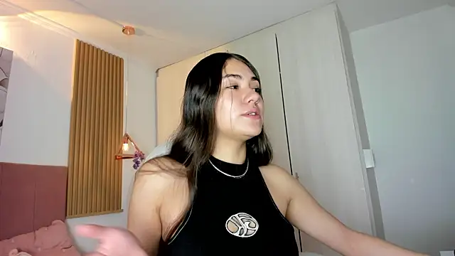 mia nevaeh online show from 05-19-26, 03:29