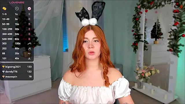 Snapshot of Freckle_Diyana chatting on 12-30-24, 08:43 Freckle Diyana online show from 12-30-24, 08:43