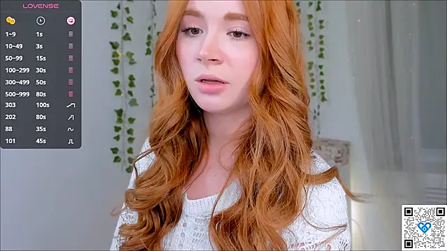 Snapshot of Freckle_Diyana chatting on 01-10-25, 09:42 Freckle Diyana online show from 01-10-25, 09:42