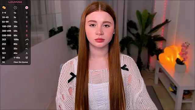 Snapshot of Freckle_Diyana chatting on 03-21-25, 10:06 Freckle Diyana online show from 03-21-25, 10:06