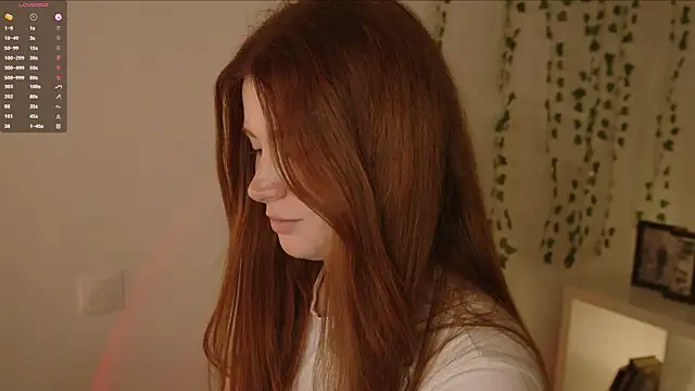 Snapshot of Freckle_Diyana chatting on 10-11-25, 10:08 Freckle Diyana online show from 10-11-25, 10:08