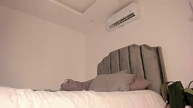 molly cams8 online show from 01-20-25, 02:11