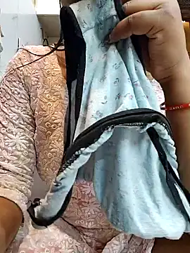 Snapshot of Manpreet_kaur21 chatting on 02-02-25, 06:48 Manpreet kaur21 online show from 02-02-25, 06:48