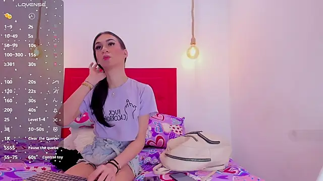 Mia thompson 19 online show from 01-02-25, 07:51