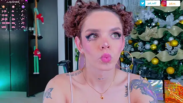 Snapshot of Chris_parker27 chatting on 01-08-25, 04:00 Chris parker27 online show from 01-08-25, 04:00