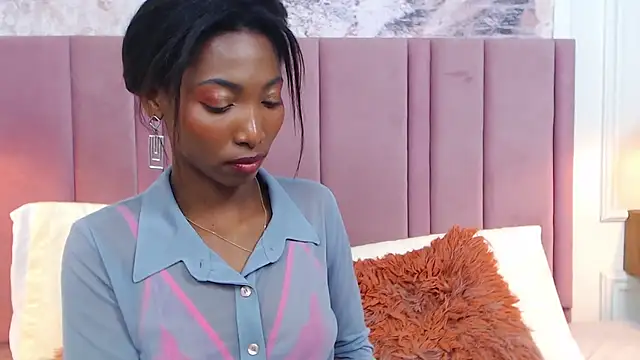 SabrinaDevill online show from 02-18-25, 07:19